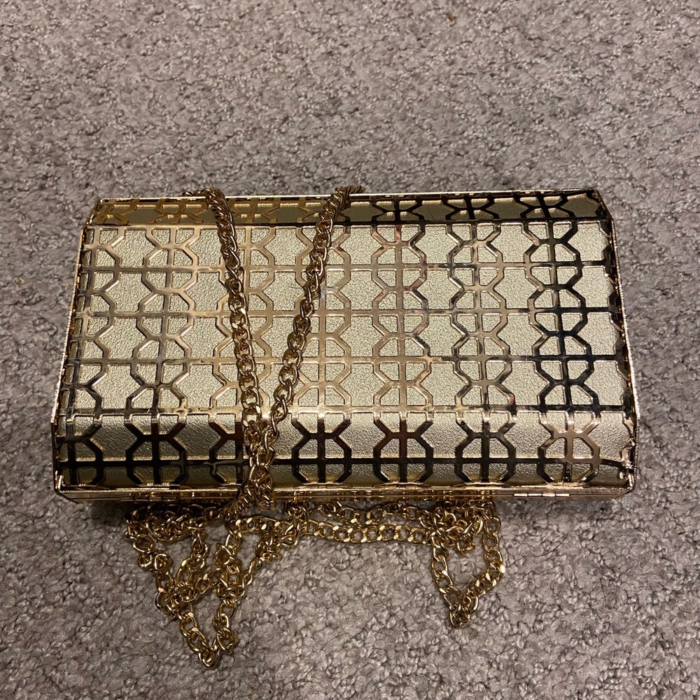 Lulus good snap closure purse